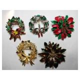 Christmas wreath brooches