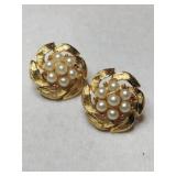 Puccini goldtone faux Pearl swirl clip-on