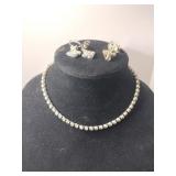 Silvertone clear Stone choker two pair clip-on