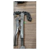 Vise grip locking chain clamp