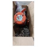 Fairline L-70 ï¿½ ton. Engine chain hoist