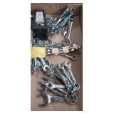 Short stubby wrench sets