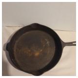 14in cast iron skillet un marked