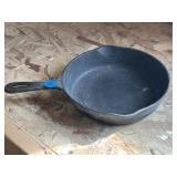 Cast-iron skillet 9 1/2'