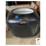 Frigidaire portable retro mini fridge cooler