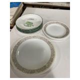 Corelle dinnerware lot 11 saucers and two plates