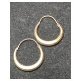 Vintage gold tone hoop earrings unmarked