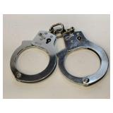 Handcuffs no key
