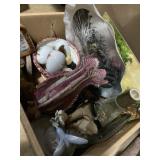 Box lot of home decor, including Clock, porcelain