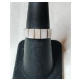 Silver mother of pearl ring unmarked size 6.