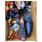 Flat of various toys and collectibles
