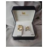 Gloria Vannderbelt Set In Nice BoxNecklace and