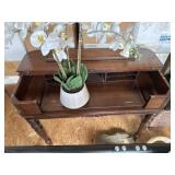Secretary desk with plant decor