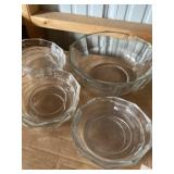 Decorative glass bowl and serving set