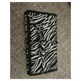 Folding travel bag for jeweley