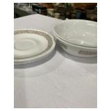 2 corelle bowls and 2 saucers