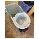 Hurricane 360 spin mop bucket