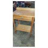 Small wash table 22x16x26in