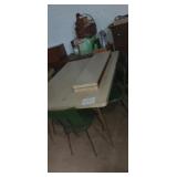 Laminate top dinning table with 5 matching chairs