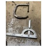 manual C-clamp style valve spring compressor and