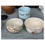 Hall's Superior Autumn Leaf mixing bowl, Kitchen