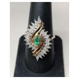 10K green / clear Stone ring marked 10K size 8.