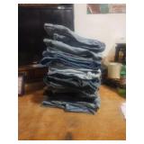 10 pairs of ladies blue jeans all in good