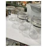 For acrylic locking jars