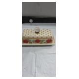 The pioneer woman's stoneware butter dish