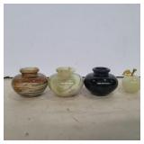 3 small oynx vases and apple 2in tall