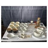 Various custard & dipping bowls, condiment