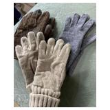3 pairs of gloves