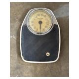 Taylor mechanical bathroom scale, vintage