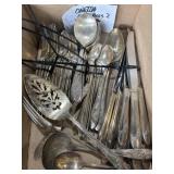 ONEIDA Queen Bess 2 Silverplate