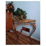 Hallway table with bamboo look and floral