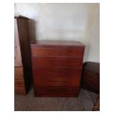 Dresser with drawers 38Hx33Wx16D please bring