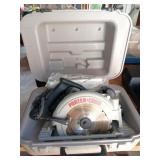 Porter-Cable 71/4" electric saw in case with