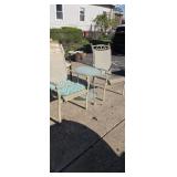2 Outdoor patio chairs with side table