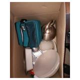 Box with teapot Arctic Zone cooler serving tray