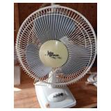 Lake Breeze oscillating table fan 14" wide