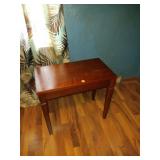 Piano bench 25Wx22Hx14D has some scratches