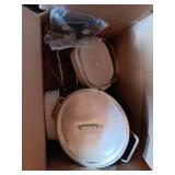 Box with two baking dishes and white with lids