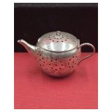 International Sterling Tea Strainer 26.8 grams