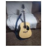 Nice Peavy Guitar With Strap And pick Ready to