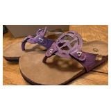New in box womens size 8.5 leather strap sandals