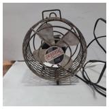 Universal fan Co. Tavle top fan 7.5in diameter