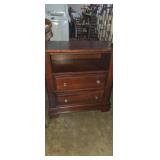 Vaughan -Bassett furniture 2 drawer night stand