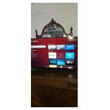 TLC 42in roku smart tv (working ) woth remote