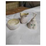 Group of Belleek Ireland ceramics: Lilly Pattern