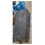 Wooden footlocker with old lock (no key)